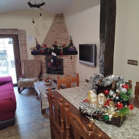 Vivienda Turistica El Caneco 토르데실라 외부 사진