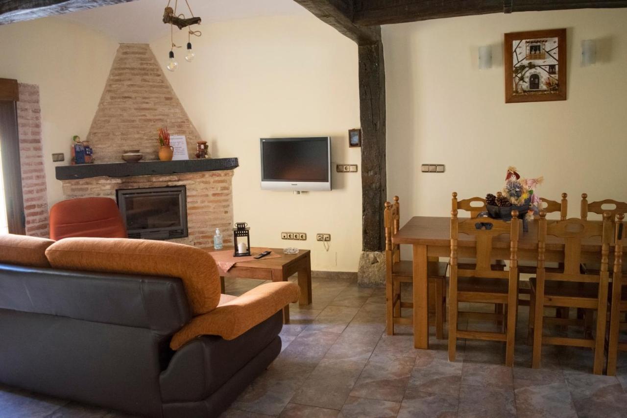 Vivienda Turistica El Caneco 토르데실라 외부 사진